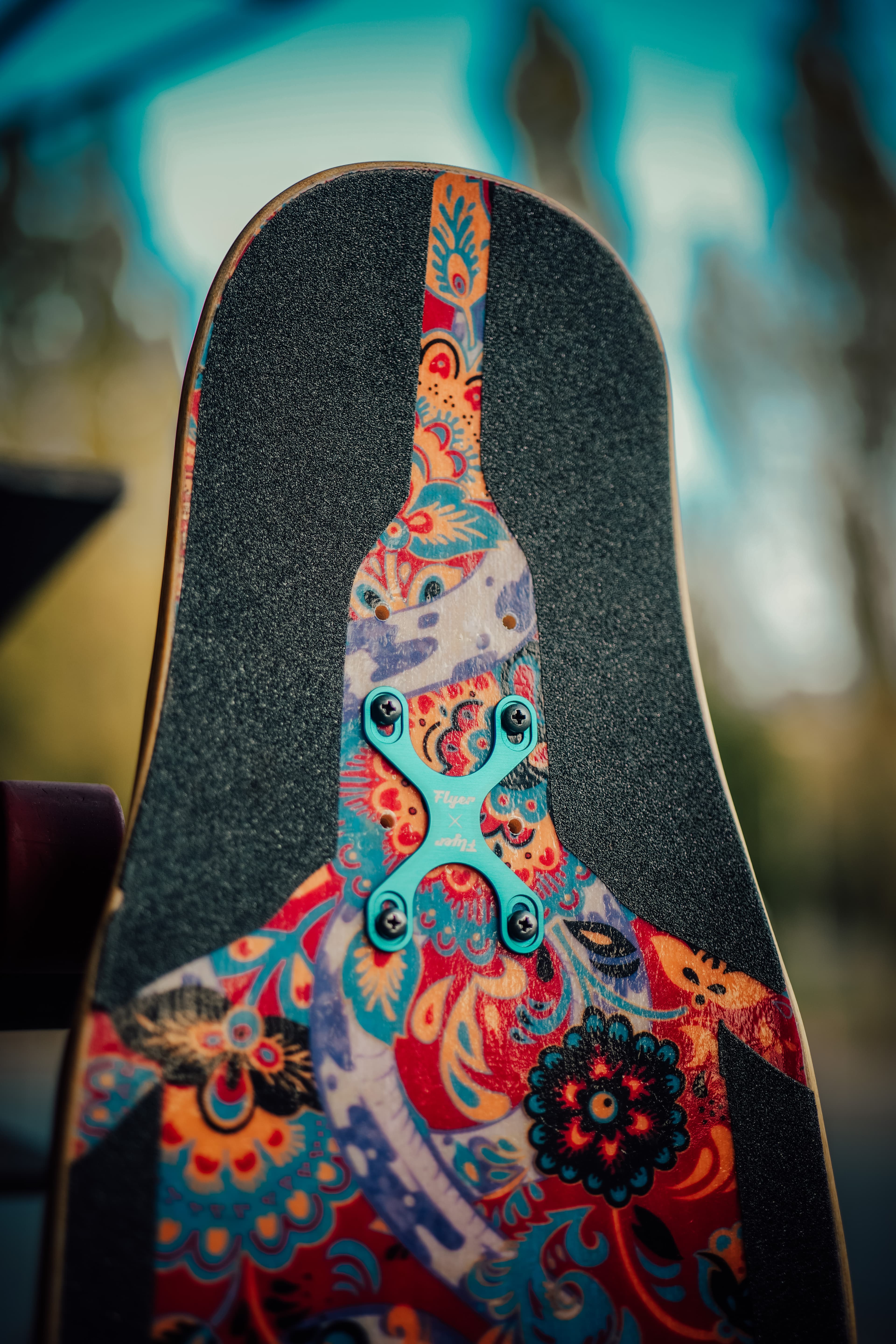 Photo of a detail of the top of the Sinner Longboard Design